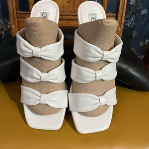 Chic White Bow Mules